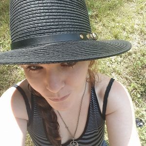 Meet your Posher, Nikki